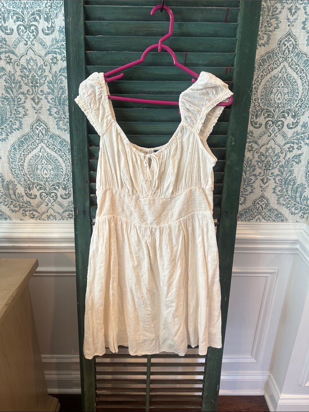 Old Navy Ivory Eyelet Sundress - Feminine Ruffle Sleeves